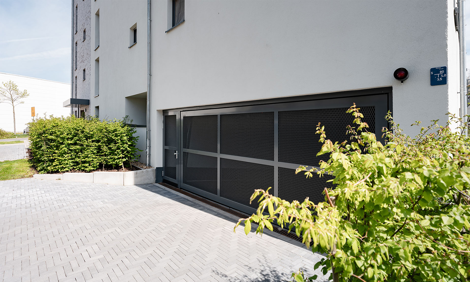 Tiefgaragenzufahrt im Haus 3