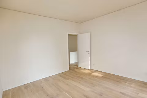 1737595-XWBz1Lic8kLAMjNTdB1sctzn-Schlafzimmer-1