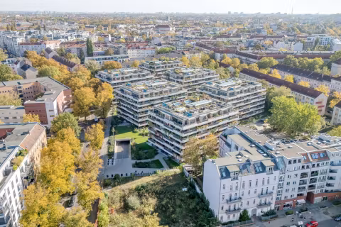 2760239-voe5qYMp8pv7KZSsuZ4mnPfs-06_Blick-auf-das-Grundstuck-2