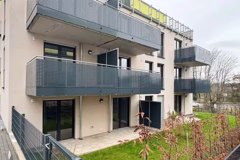 Der-Neubau-mit-den-Eigentumswohnungen-ist-bezugsfertig