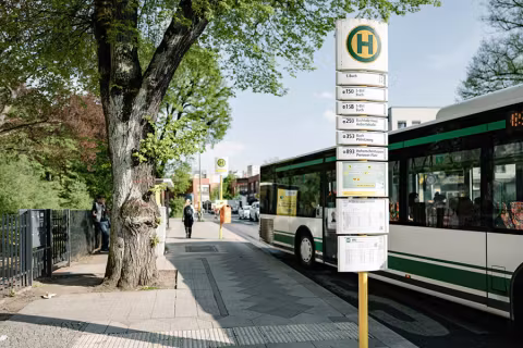 Zum-S-Bahnhof-Buch-radeln-Sie-nur-fünf-Minuten—eine-ideale-Lage-für-Innenstadt-Pendler_NBK