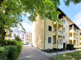 5597336-xLVecqfqda1cw11ygtnCd17x-Hausansicht