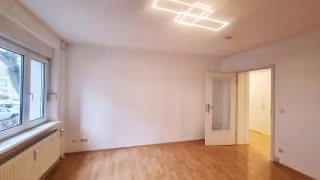 4890021-QostMiQYWjBMJNDWb3f8zsc7-Wohnzimmer