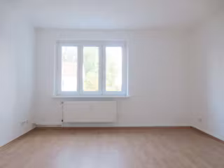 2305398-rBR8HPV3kULrNmGUe9QuLBG5-Beispielbild_Wohnzimmer