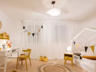 5304583-yAtABJ8NKXgEMWf8jhaT1dYp-Kinderzimmer_Musterhaus