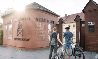 Das-Stadtgut-Berlin-Buch-mit-reizvollem-Ambiente-liegt-nur-2-km-entfernt_NBK