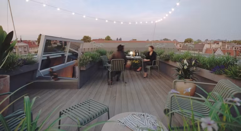 WE33-230705-MLA-HER-Visualisierung_Dachterrasse-e1772810187350